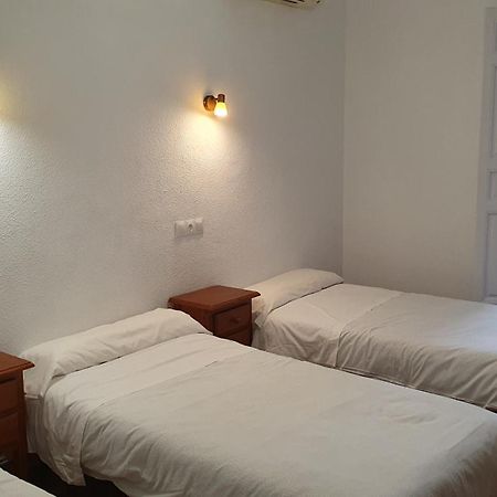 Hostal Ginebra -Madrid Centro Gran Via Sol- Bagian luar foto