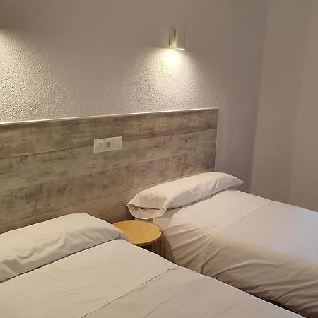 Hostal Ginebra -Madrid Centro Gran Via Sol- Bagian luar foto