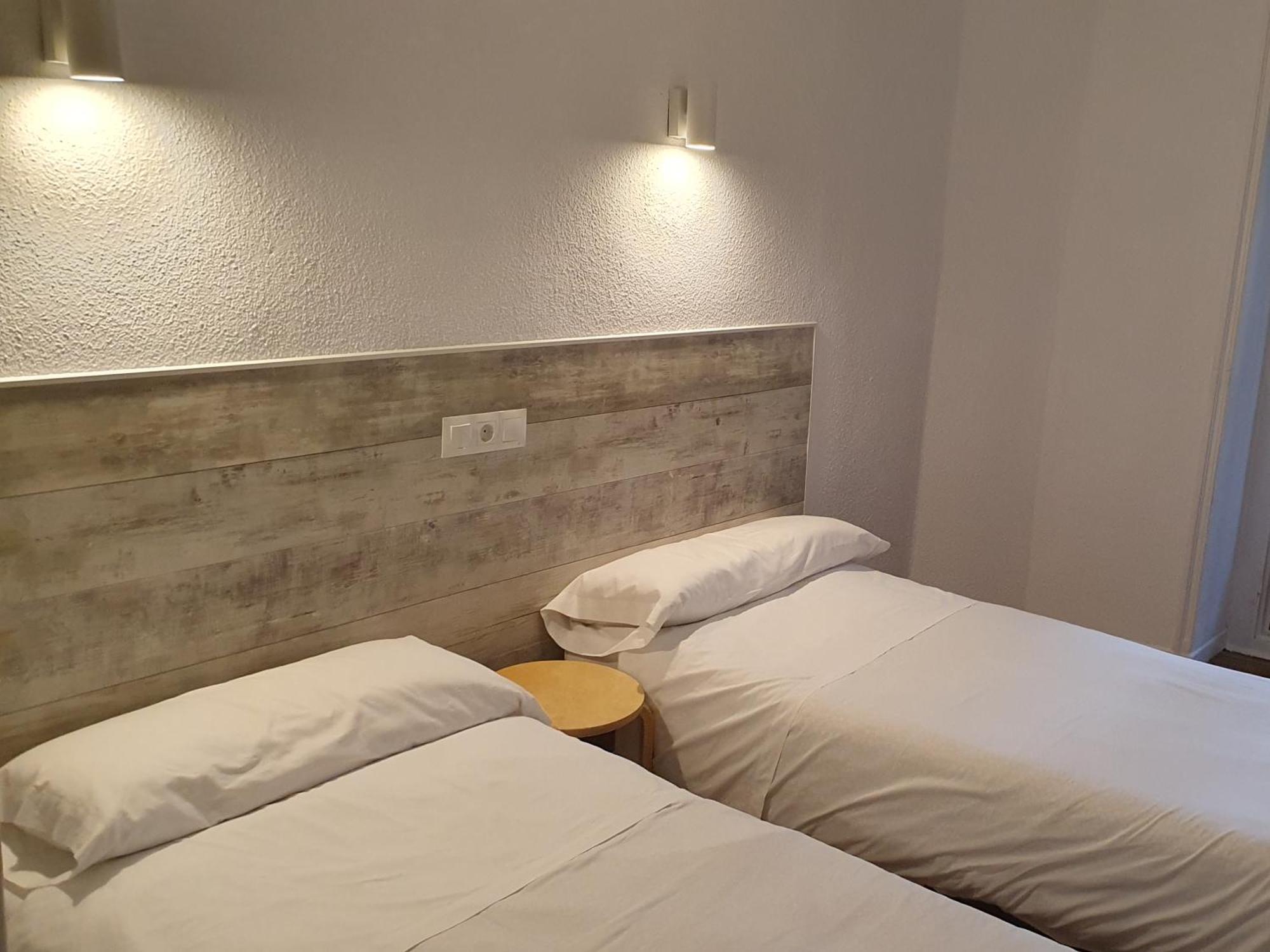 Hostal Ginebra -Madrid Centro Gran Via Sol- Bagian luar foto